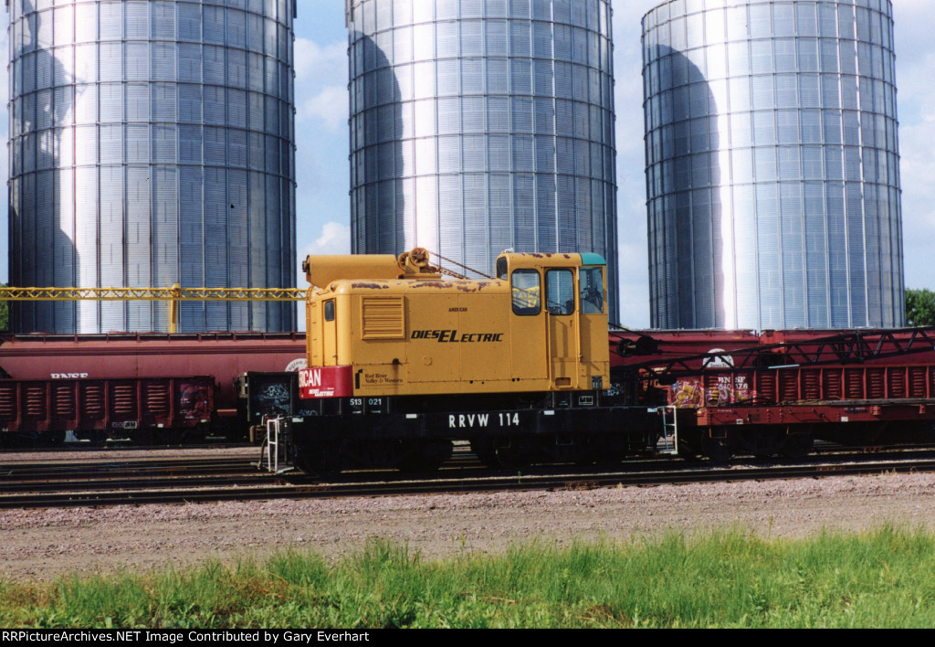 RRVW Crane #114 & Boom Car